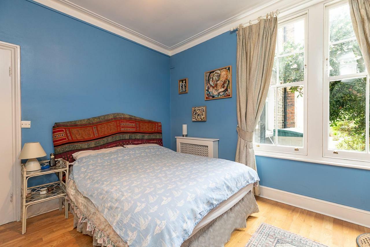 Апартаменты Joivy Splendid Flat With Garden Near Battersea Park Лондон Экстерьер фото